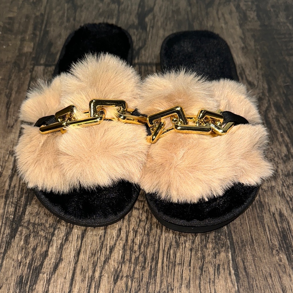 Faux Fur Slippers with Gold Chain
